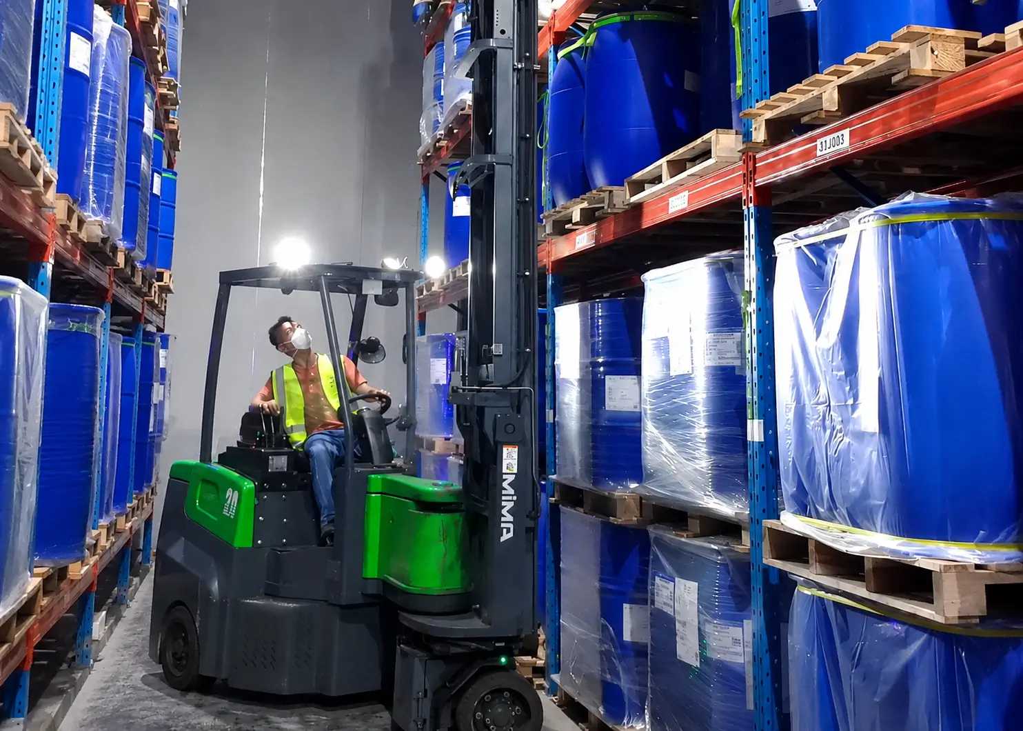 E-Commerce Warehouse